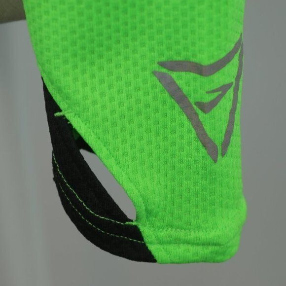 Brooks Women's Small Green & Black High Visibility 1/4 Zip Athletic Pullover - Picture 4 of 8